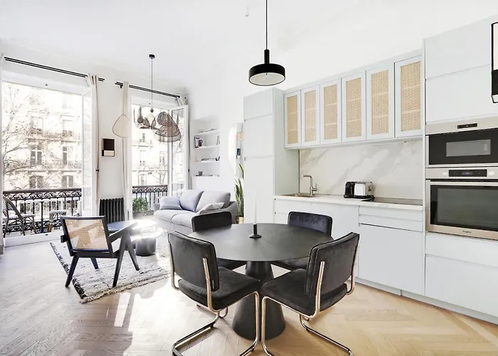 Pick A Flat\'s Apartments in Opéra - Rue de Richelieu